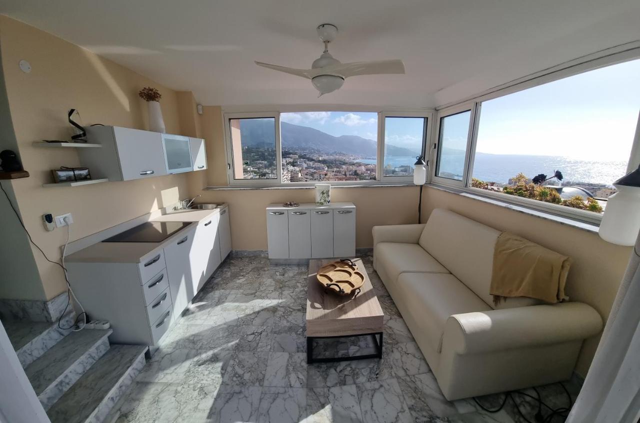 Dernier Etage D'Une Maison Roquebrune-Cap-Martin Exterior photo